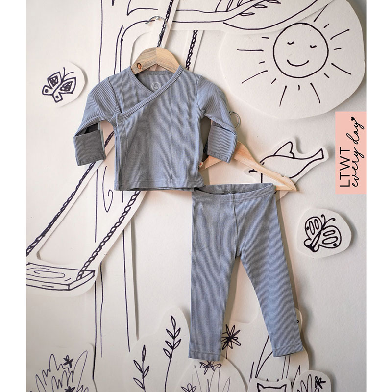 Everyday unisex baby kimono top and leggings set in grey for girls